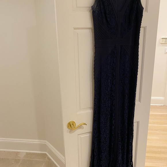 Todashi Shoji long lace dress! Perfect for a wedding! Work 2x. - Picture 5 of 7